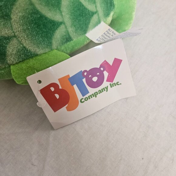 BJ Toy Co Green Fish Plushie Stuffed Animal 6" - Picture 3 of 5